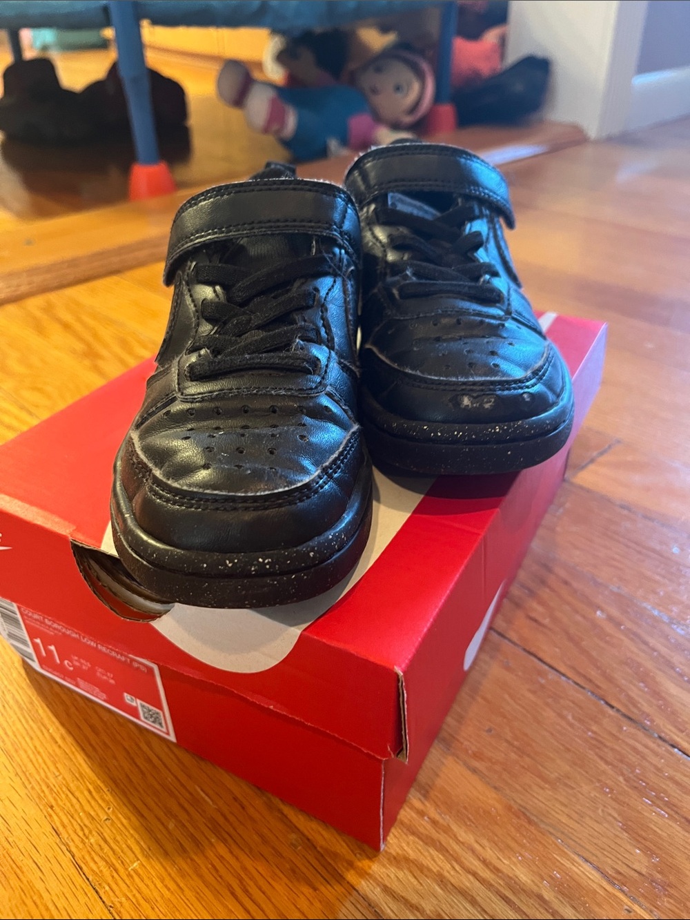 Nike Kids Black Leather Sneakers with Hook-and-Loop Strap